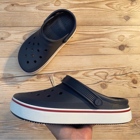 Crocs Off Court Clog - Picture 2 of 16